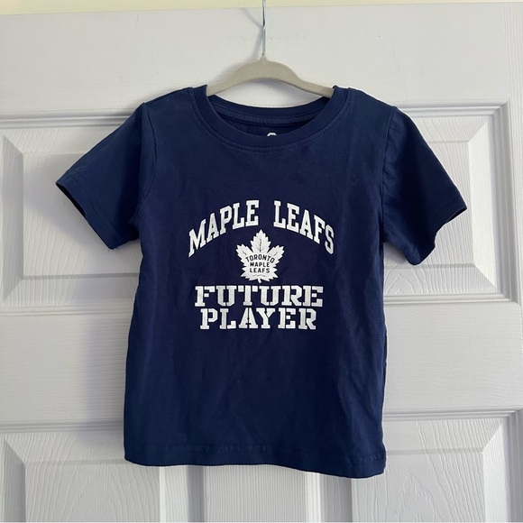 Size 2T Toronto Maple Leafs Hockey Future Player Kids Tshirt - Picture 1 of 3